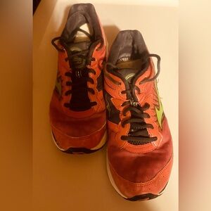 Mizuno wave rider shoes